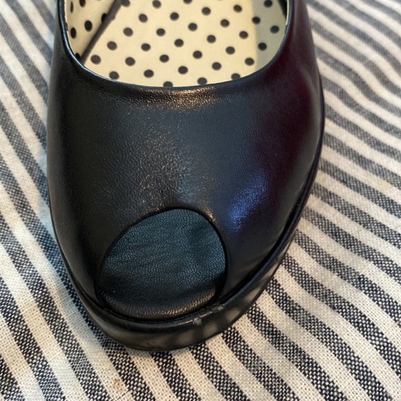 Black wedge heels - Picture 4 of 5